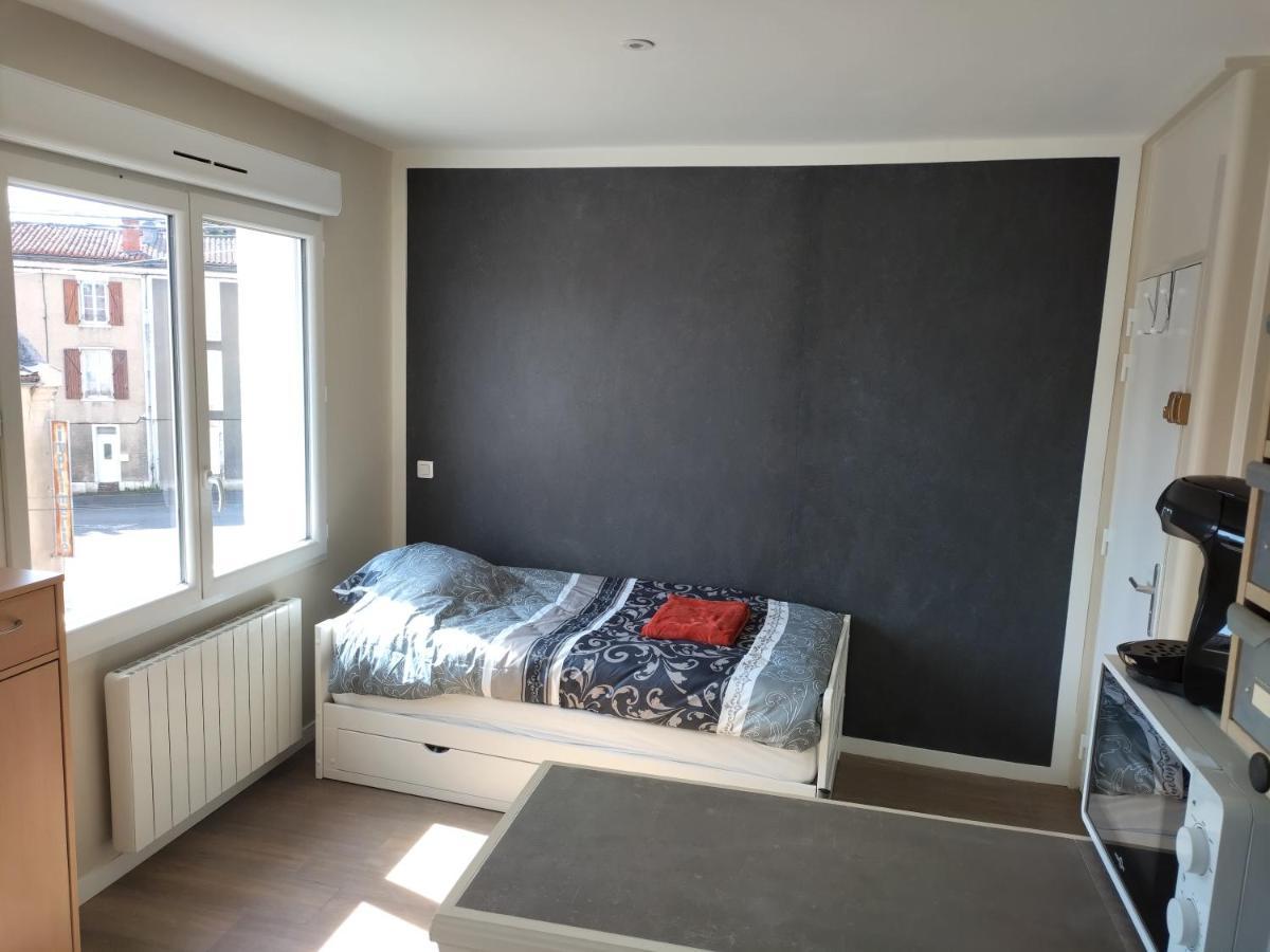 Studio 9 Proche De La Gare Sncf Lägenhet Angoulême Exteriör bild